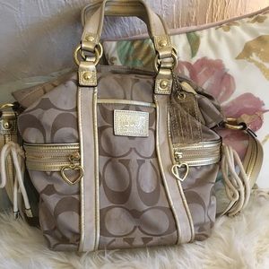 Signature Coach Shoulder Bag